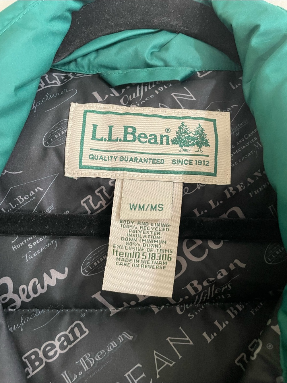 L.L. Bean Emerald Green Puffer Vest - Picture 3 of 5